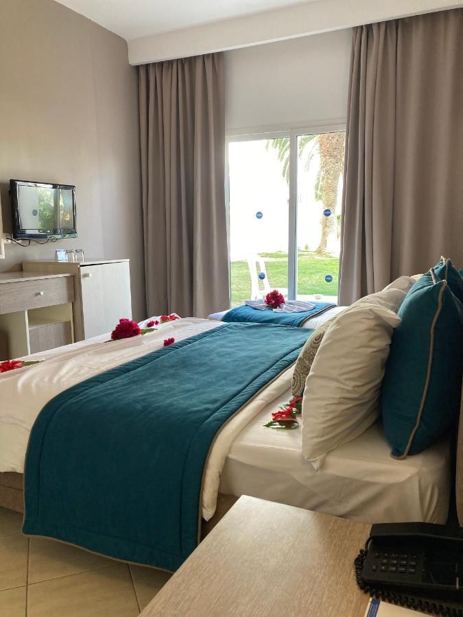 Aqi Venus Hotel 3*