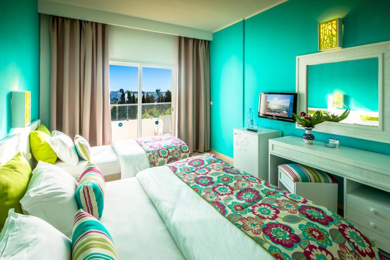 Aqi Venus Hotel 3*